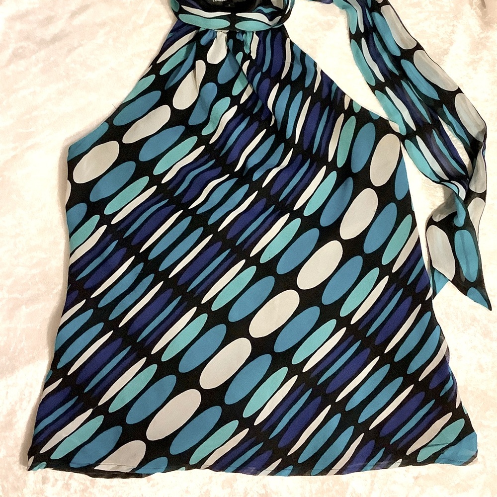 Express Design Studio. Silk lining , Size S, never worn but doesn’t have tags.
